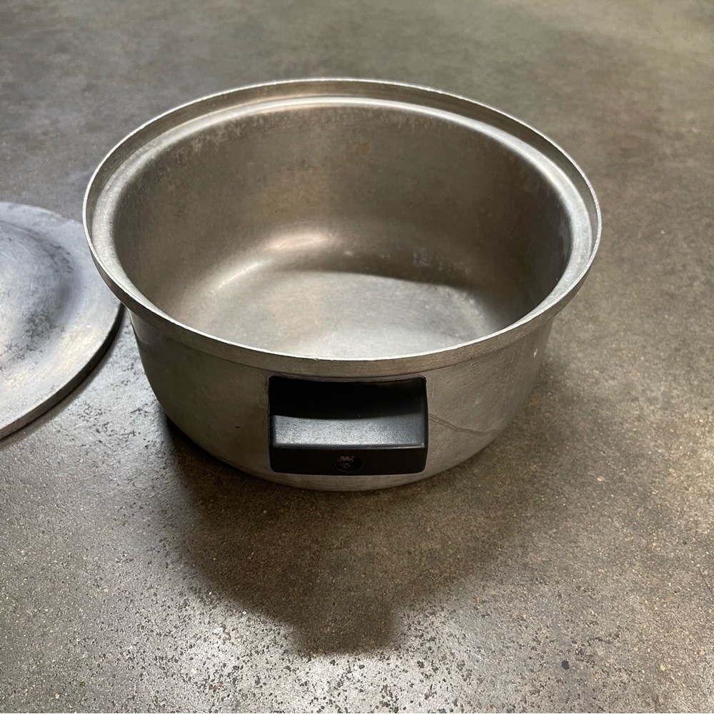 Vintage Regal Ware Accent II 4 Qt Aluminum Dutch Oven w Lid - Picture 5 of 9